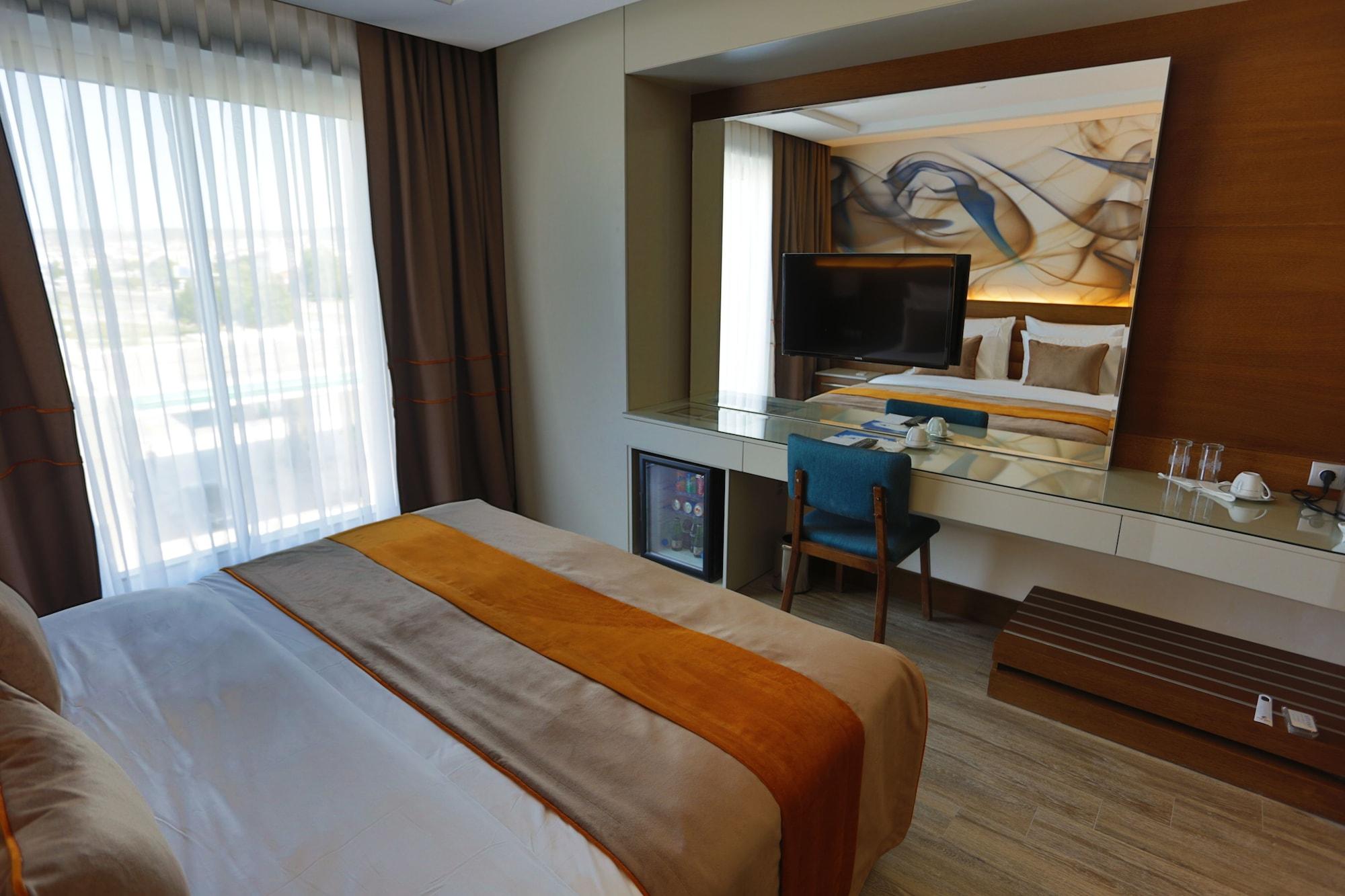 B Business Hotel & Spa Antalya Exteriör bild