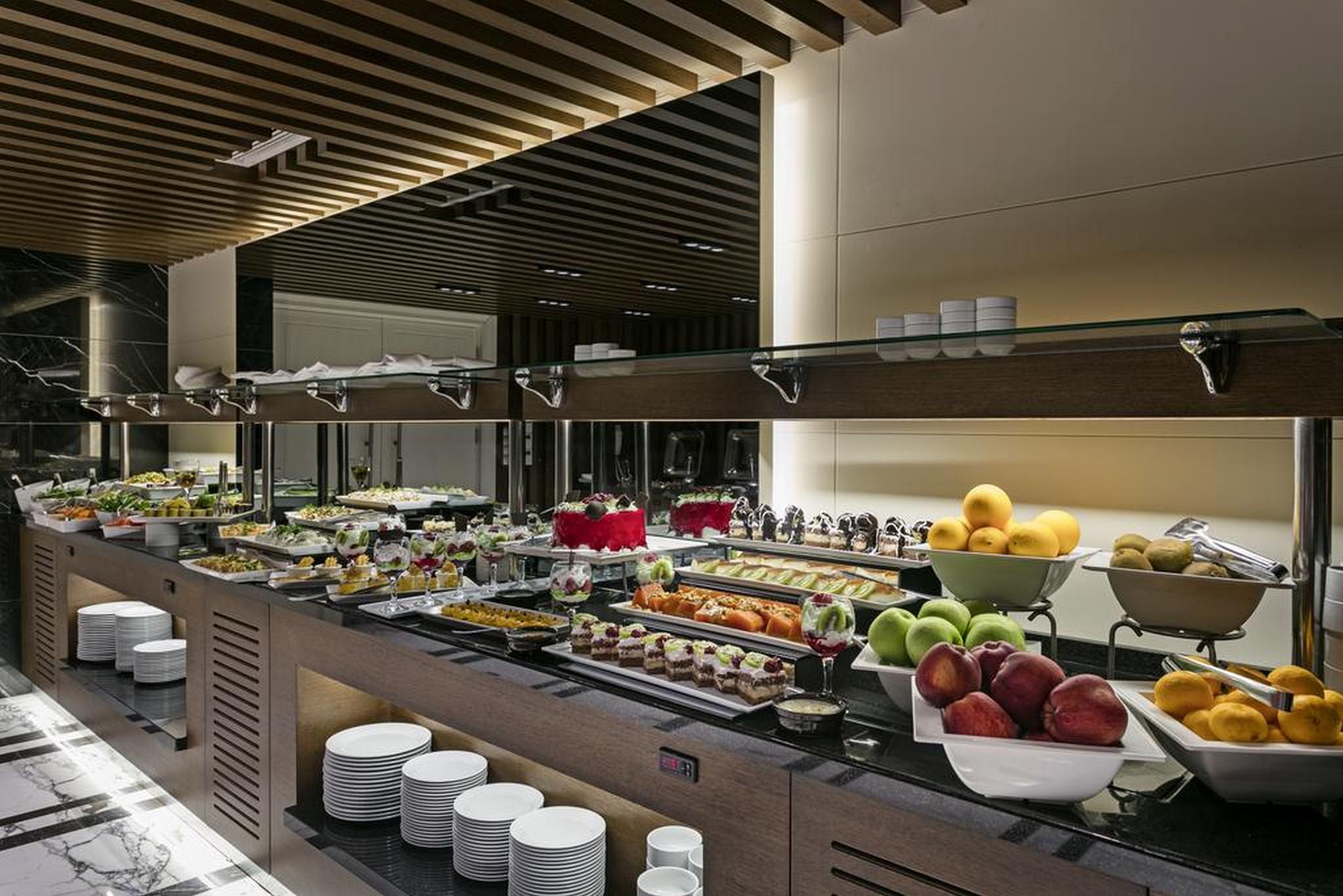 B Business Hotel & Spa Antalya Exteriör bild
