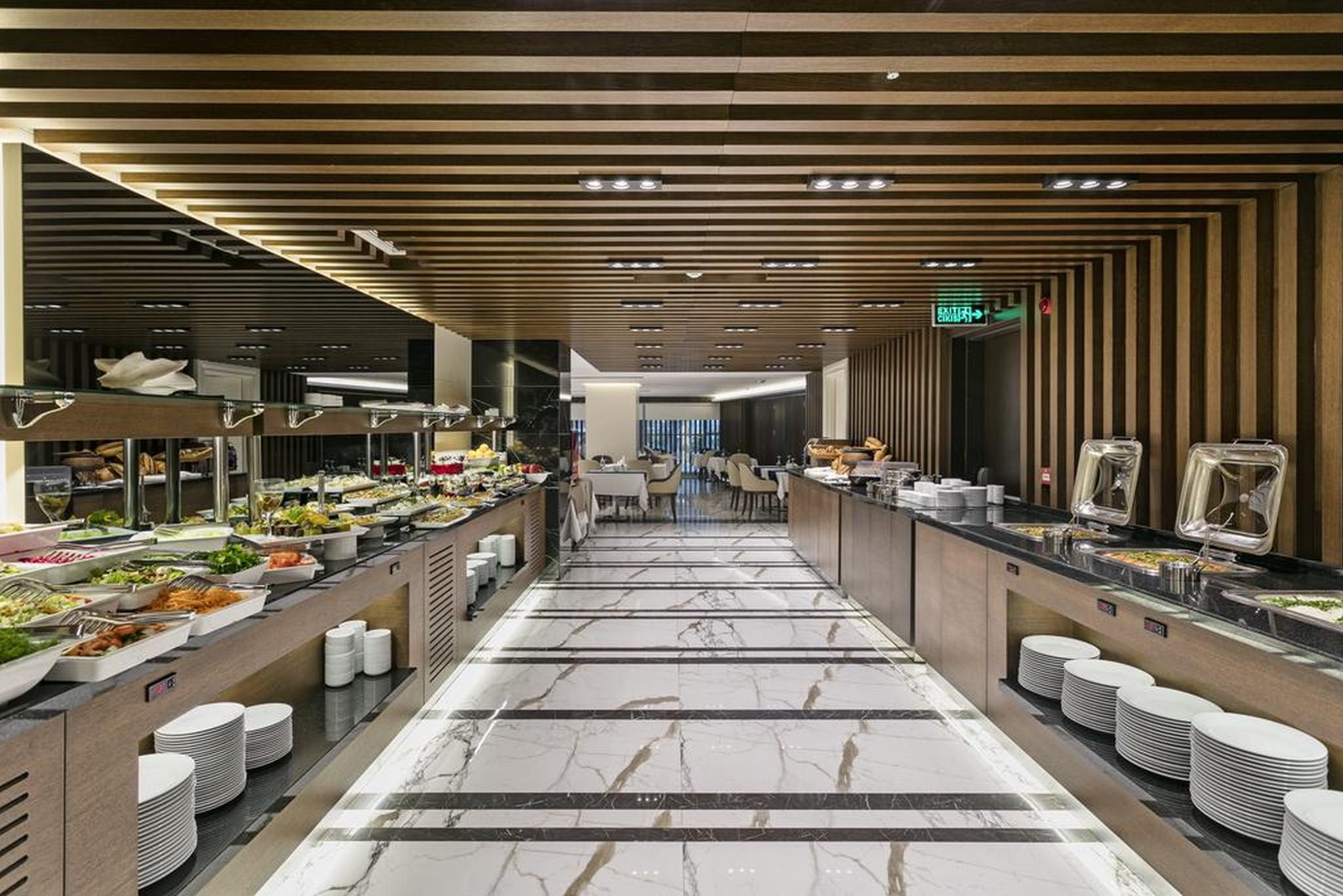 B Business Hotel & Spa Antalya Exteriör bild