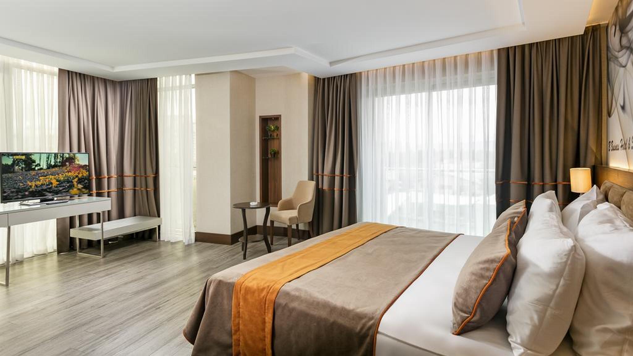 B Business Hotel & Spa Antalya Exteriör bild