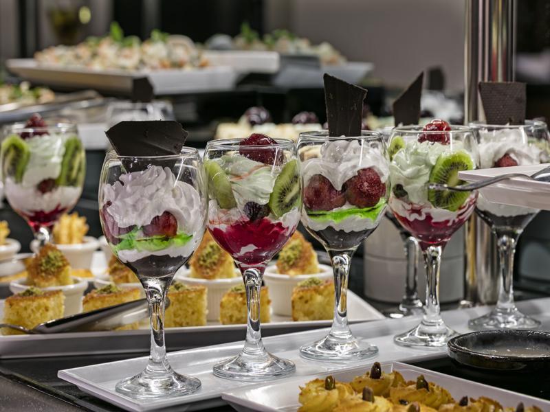 B Business Hotel & Spa Antalya Exteriör bild
