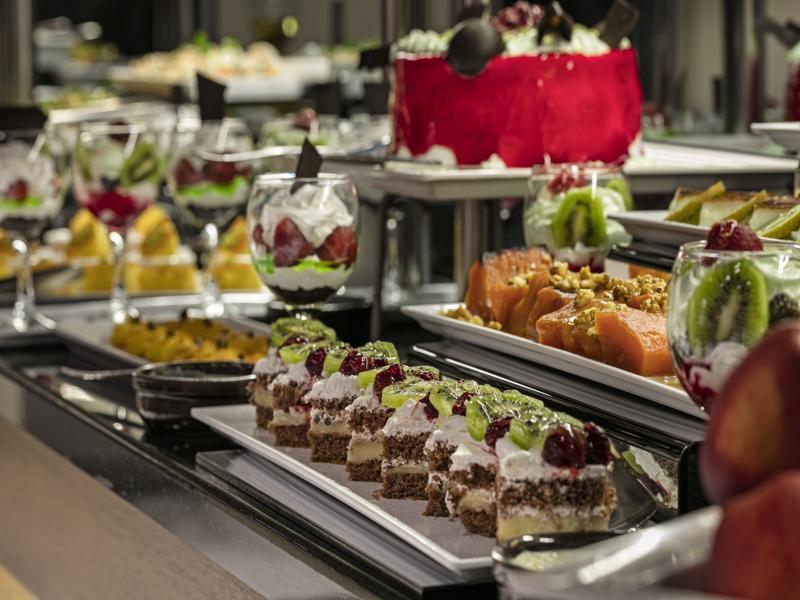 B Business Hotel & Spa Antalya Exteriör bild