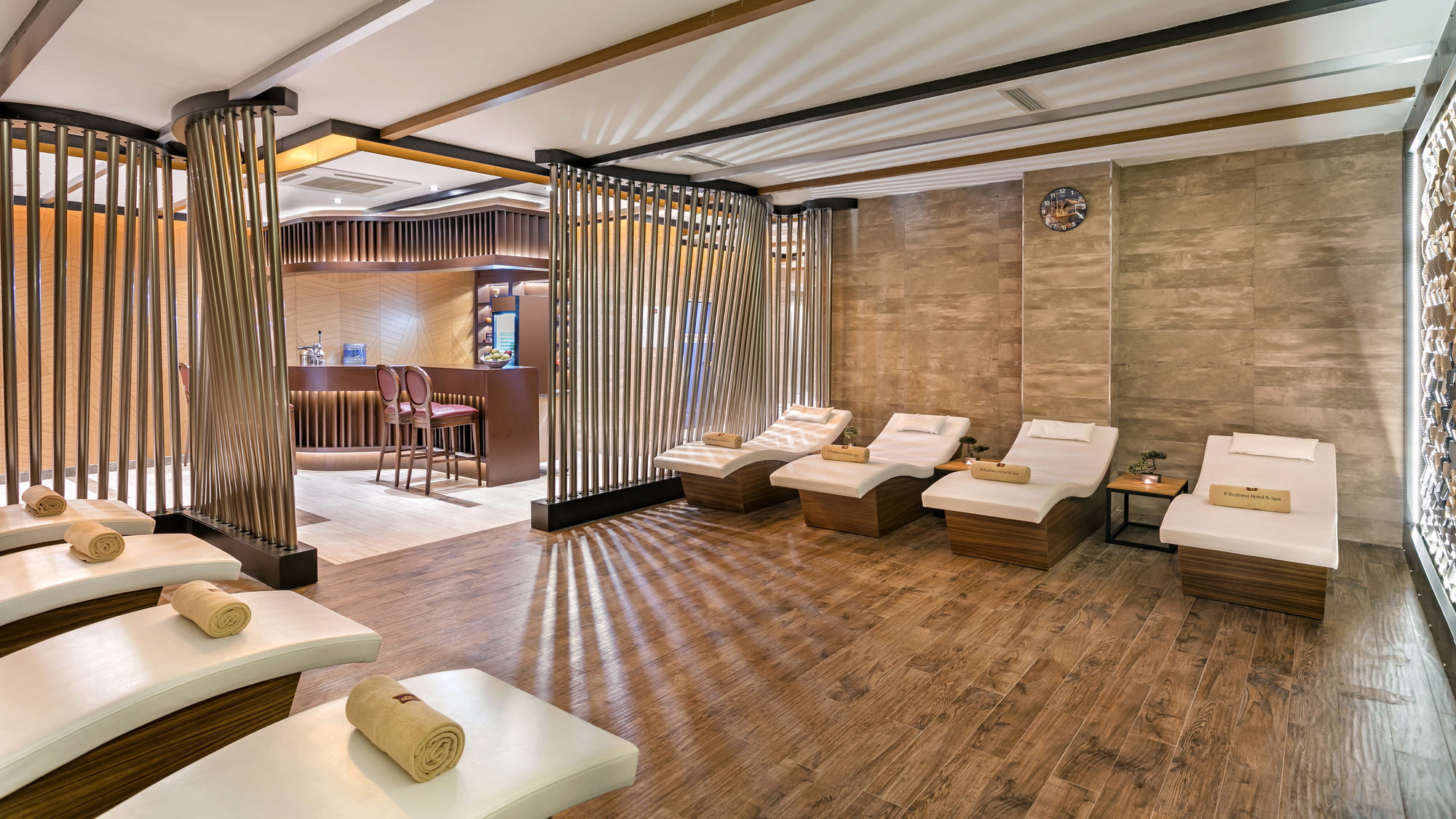 B Business Hotel & Spa Antalya Exteriör bild
