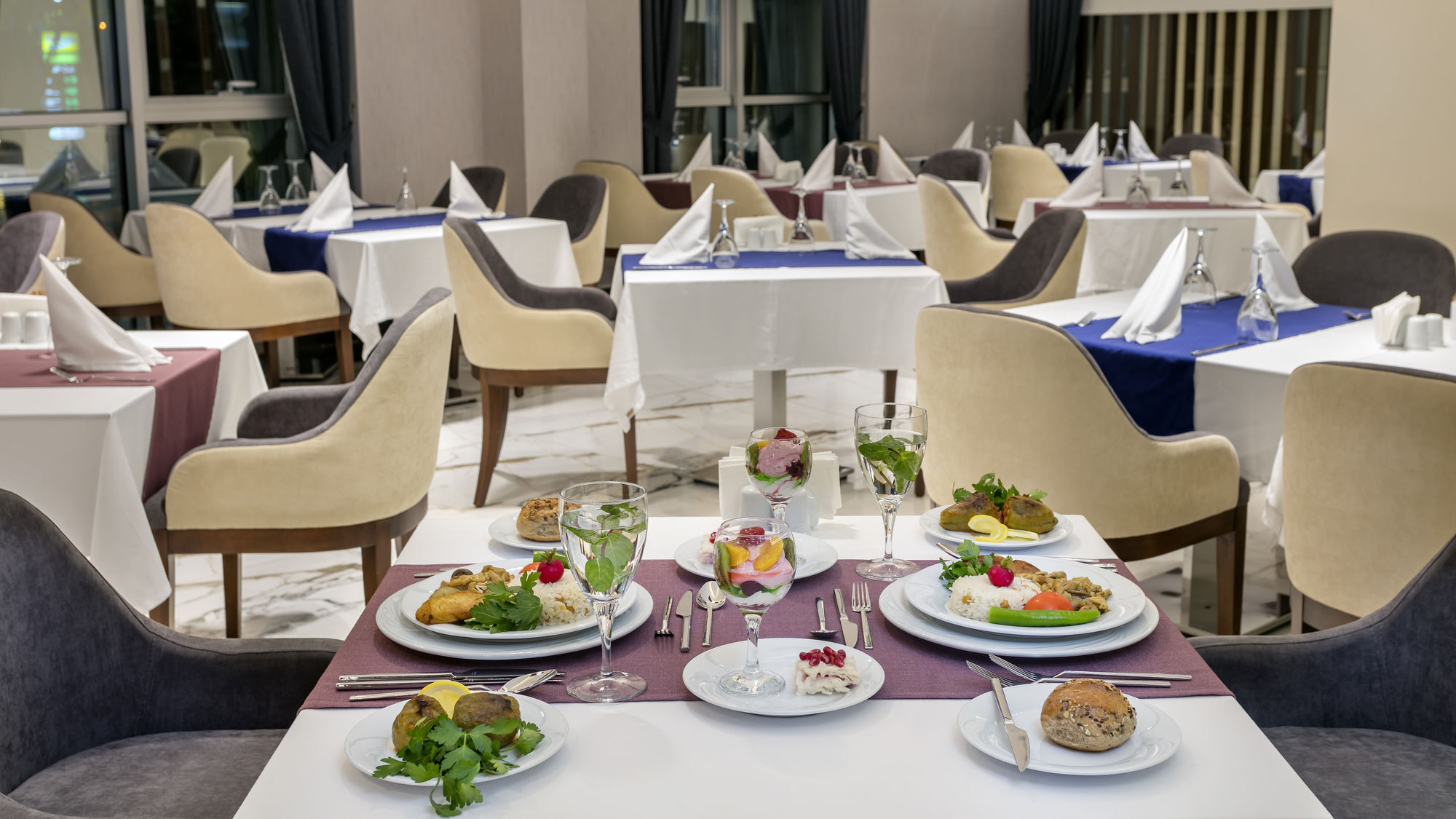 B Business Hotel & Spa Antalya Exteriör bild